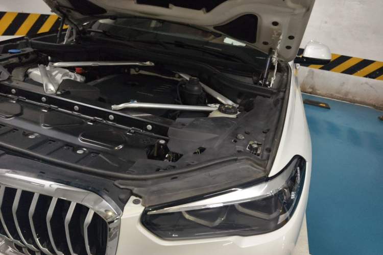 Used BMW X5 2021 xDrive30i M Sport Package Engine Bay Left