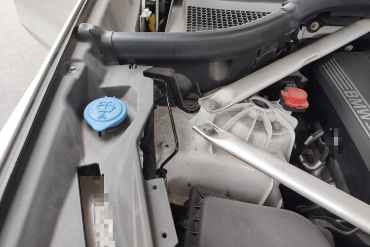 Used BMW X5 2021 xDrive30i M Sport Package Engine Bay Right