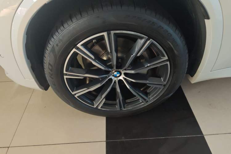 Used BMW X5 2021 xDrive30i M Sport Package Exterior 7