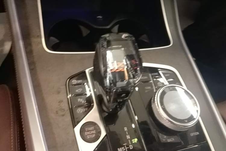 Used BMW X5 2021 Restyled xDrive40i Luxury Version M Sport Package Gear Lever