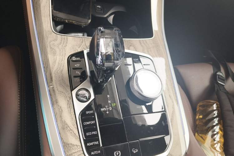 Used BMW X5 2021 Restyled xDrive40i Luxury Version M Sport Package Gear Lever
