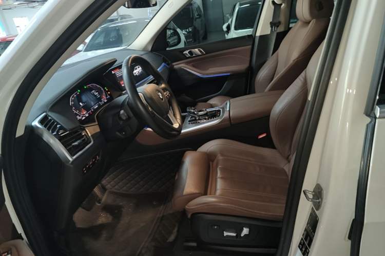 Used BMW X5 2021 xDrive30i X Design Package Left Front Seat