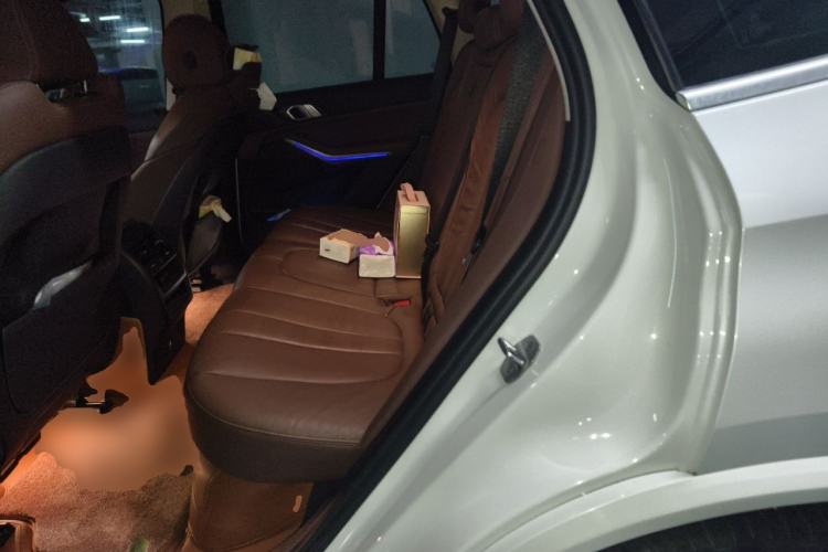 Used BMW X5 2021 xDrive30i M Sport Package Left Rear Seat