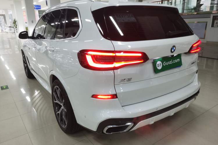 Used BMW X5 2021 Restyled xDrive40i Luxury Version M Sport Package Rear Left 45 Deg