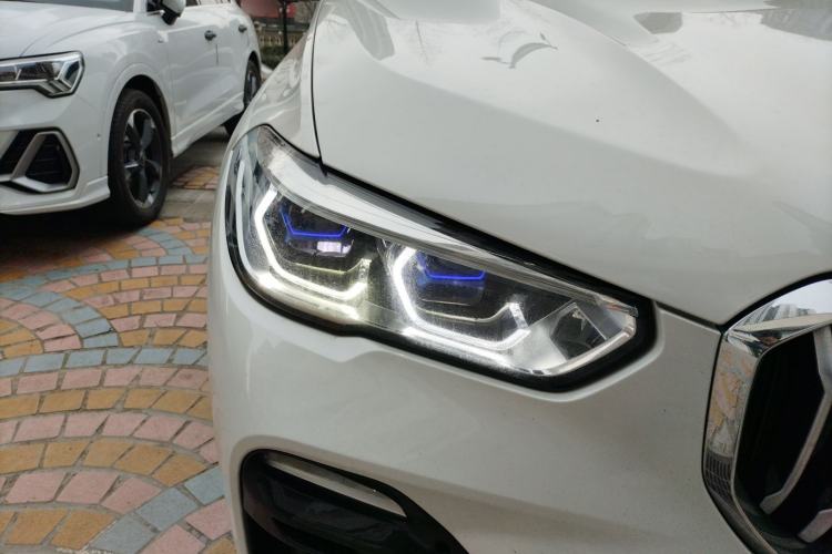 Used BMW X5 2021 Restyled xDrive40i Luxury Version M Sport Package Right Front Headlight