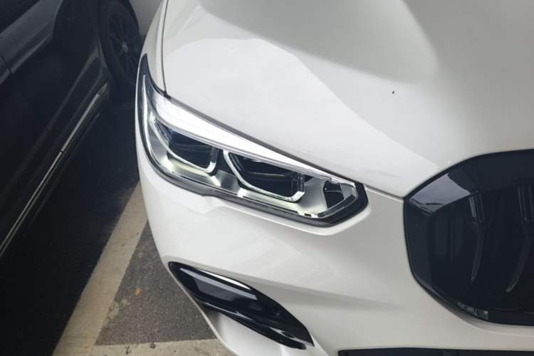 Used BMW X5 2021 Restyled xDrive40i Luxury Version M Sport Package Right Front Headlight