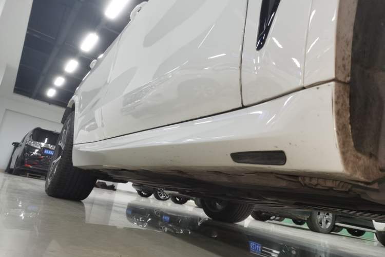 Used BMW X5 2021 Restyled xDrive40i Luxury Version M Sport Package Right Side Sill