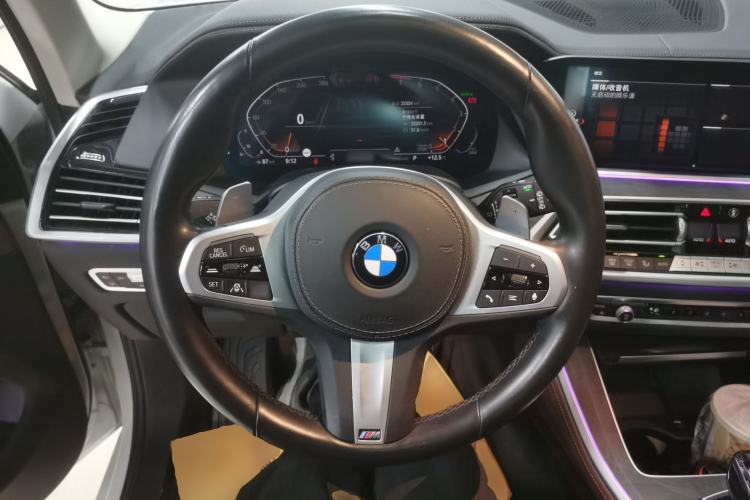 Used BMW X5 2021 Restyled xDrive40i Luxury Version M Sport Package Steering Wheel