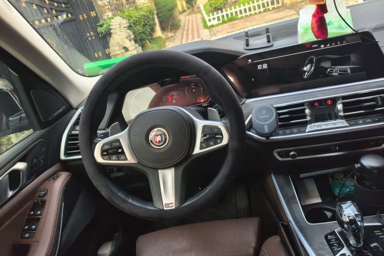 Used BMW X5 2021 Restyled xDrive40i Luxury Version M Sport Package Steering Wheel