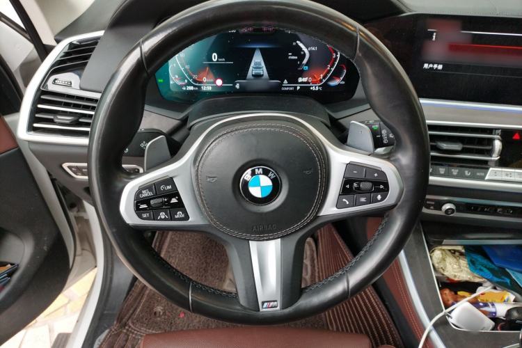 Used BMW X5 2021 Restyled xDrive40i Luxury Version M Sport Package Steering Wheel