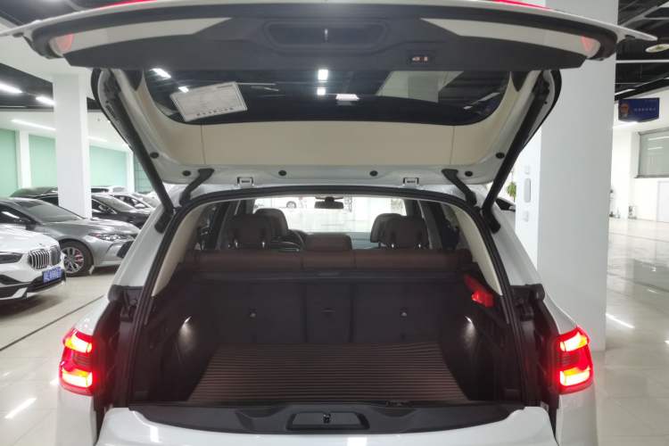 Used BMW X5 2021 Restyled xDrive40i Luxury Version M Sport Package Trunk