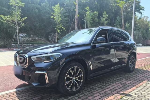 Used BMW X5 2022 xDrive 30Li Luxury M Sport Package