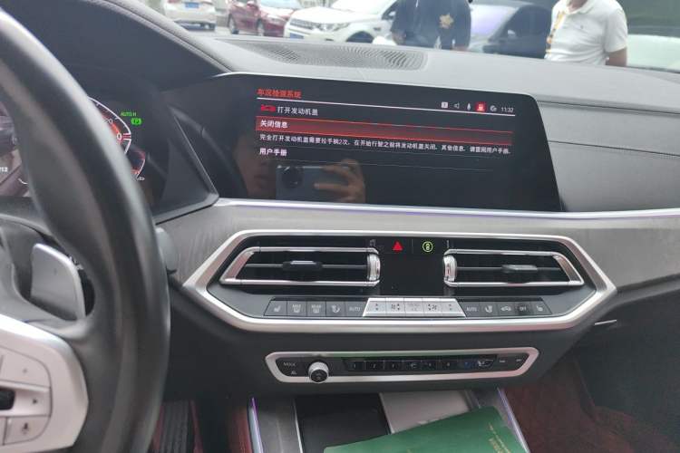 Used BMW X5 2022 Restyled xDrive 30Li Luxury Version M Sport Package Audio And AC Panel