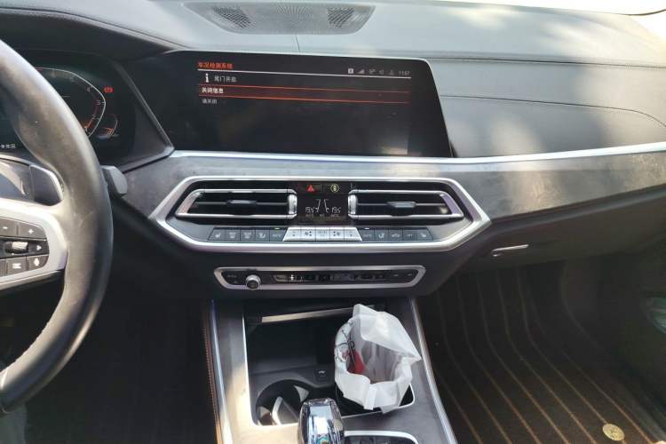 Used BMW X5 2022 xDrive40i M Sport Package Audio And AC Panel