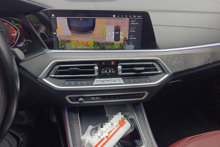Used BMW X5 2022 Restyled xDrive 30Li Luxury Version M Sport Package Audio And AC Panel
