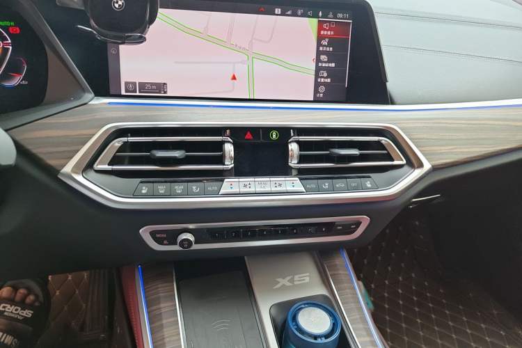 Used BMW X5 2022 Restyled xDrive 40Li M Sport Package Audio And AC Panel
