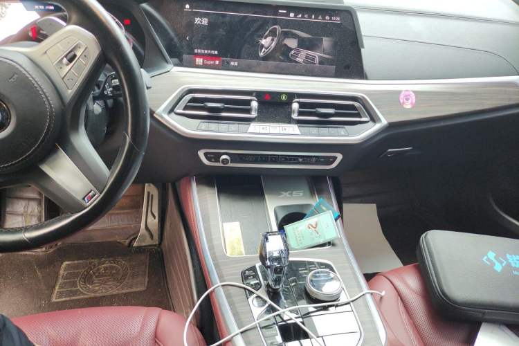 Used BMW X5 2022 xDrive 40Li M Sport Package Audio And AC Panel