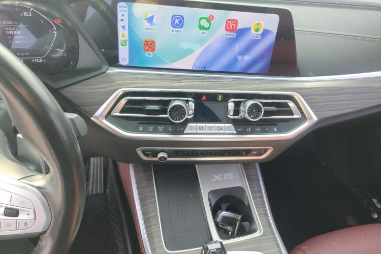 Used BMW X5 2022 Restyled xDrive 40Li M Sport Package Audio And AC Panel