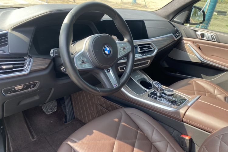 Used BMW X5 2022 xDrive 40Li M Sport Package Audio And AC Panel