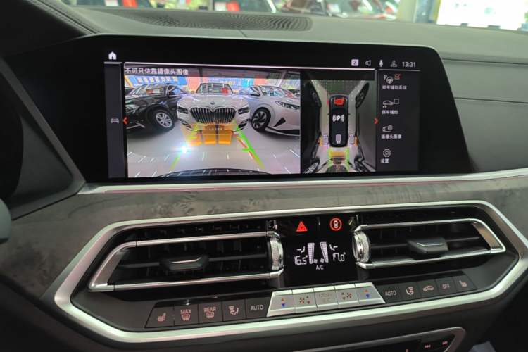 Used BMW X5 2022 Restyled xDrive 30Li Luxury Version M Sport Package Audio And AC Panel