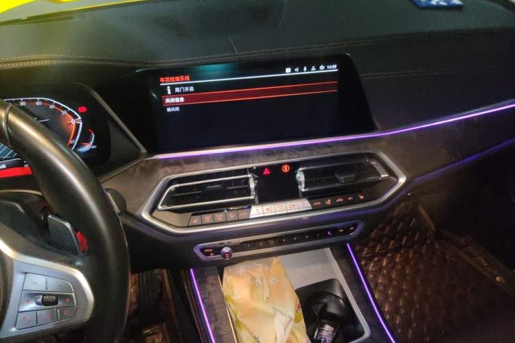 Used BMW X5 2022 Restyled xDrive 30Li Luxury Version M Sport Package Audio And AC Panel