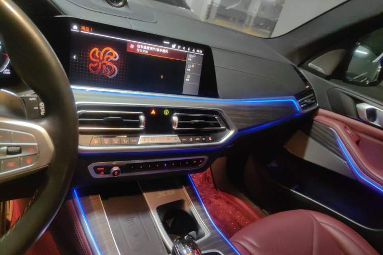 Used BMW X5 2022 Restyled xDrive 40Li M Sport Package Audio And AC Panel