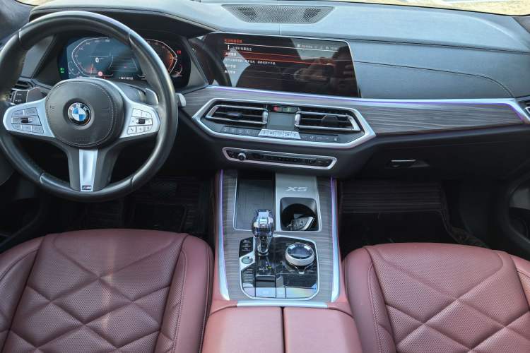 Used BMW X5 2022 Restyled xDrive 40Li M Sport Package Audio And AC Panel