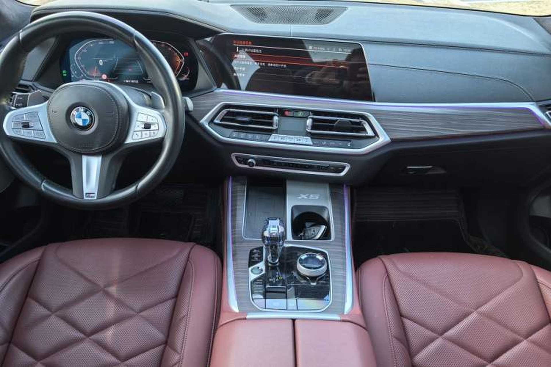 Used BMW X5 2022 Restyled xDrive 40Li M Sport Package Audio And AC Panel