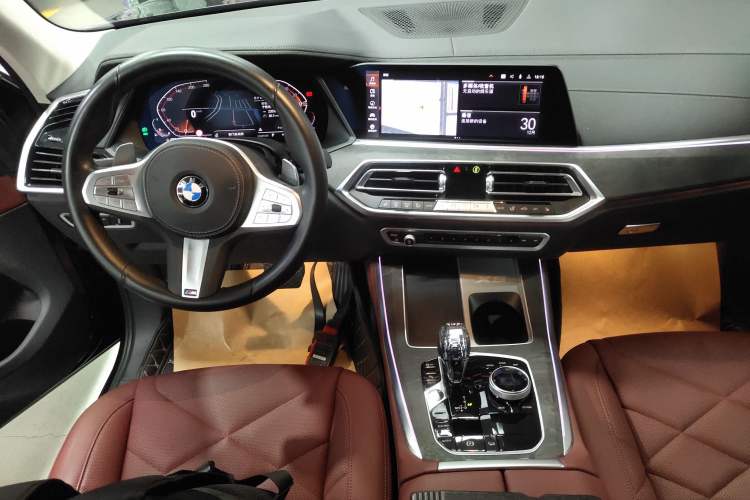 Used BMW X5 2022 Restyled xDrive 30Li M Sport Package Audio And AC Panel