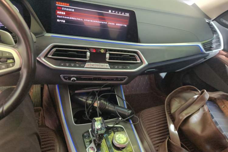 Used BMW X5 2022 xDrive40i M Sport Package Audio And AC Panel