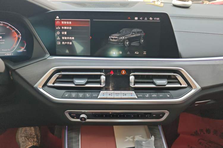 Used BMW X5 2022 Restyled xDrive 30Li Luxury Version M Sport Package Audio And AC Panel