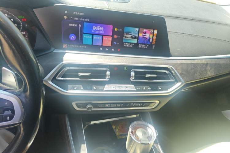 Used BMW X5 2022 xDrive40i M Sport Package Audio And AC Panel