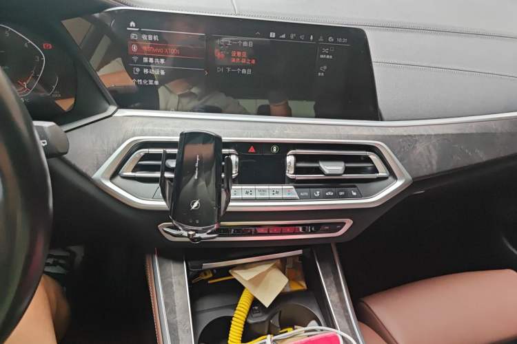Used BMW X5 2022 xDrive40i M Sport Package Audio And AC Panel