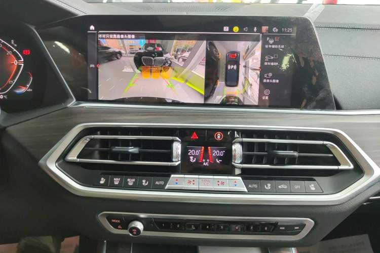 Used BMW X5 2022 Restyled xDrive 40Li M Sport Package Audio And AC Panel