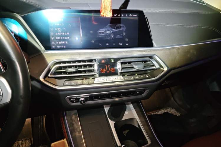 Used BMW X5 2022 Restyled xDrive 30Li Luxury Version M Sport Package Audio And AC Panel
