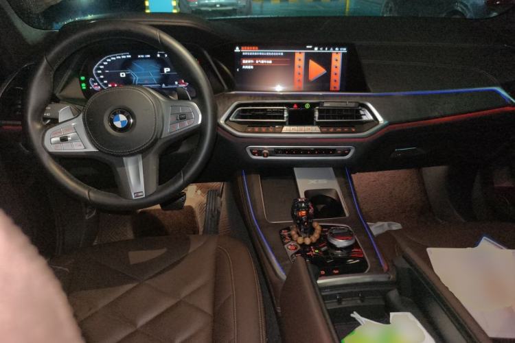 Used BMW X5 2022 Restyled xDrive 30Li Luxury Version M Sport Package Center Console
