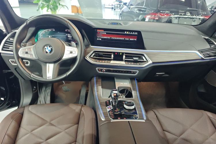 Used BMW X5 2022 Restyled xDrive 40Li M Sport Package Center Console