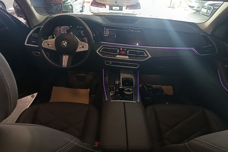 Used BMW X5 2022 Restyled xDrive 30Li M Sport Package Center Console