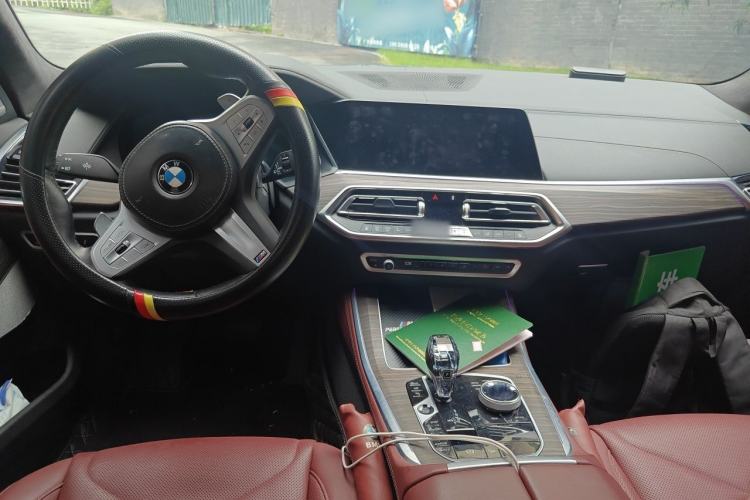 Used BMW X5 2022 xDrive 40Li M Sport Package Center Console