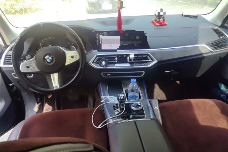 Used BMW X5 2022 Restyled xDrive 30Li Luxury Version M Sport Package Center Console