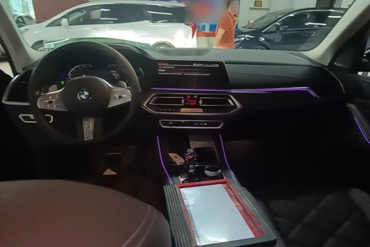 Used BMW X5 2022 Restyled xDrive 30Li Luxury Version M Sport Package Center Console