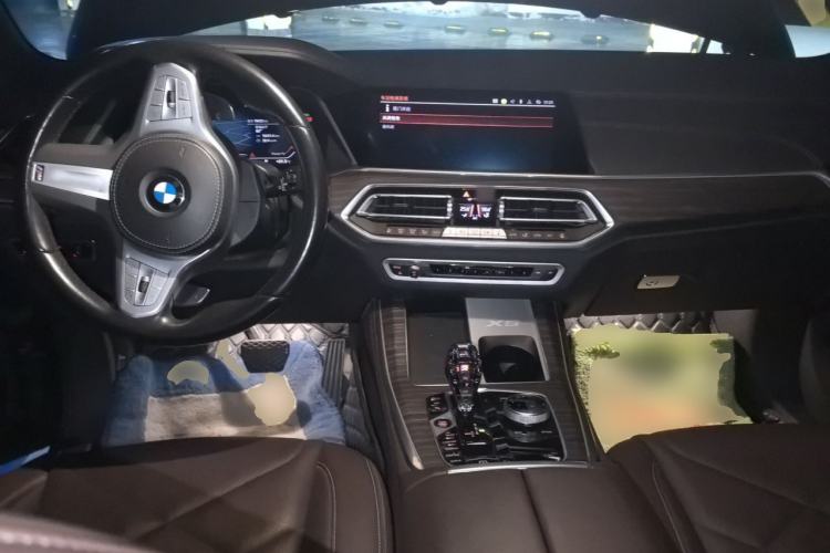 Used BMW X5 2022 Restyled xDrive 40Li M Sport Package Center Console