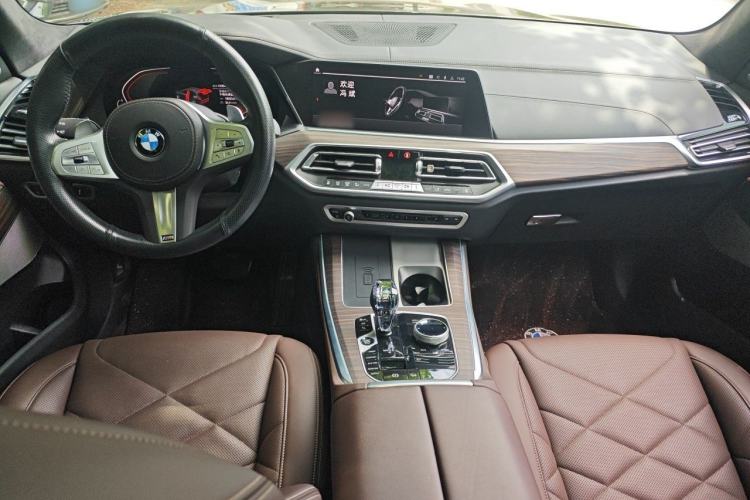 Used BMW X5 2022 Restyled xDrive 40Li M Sport Package Center Console
