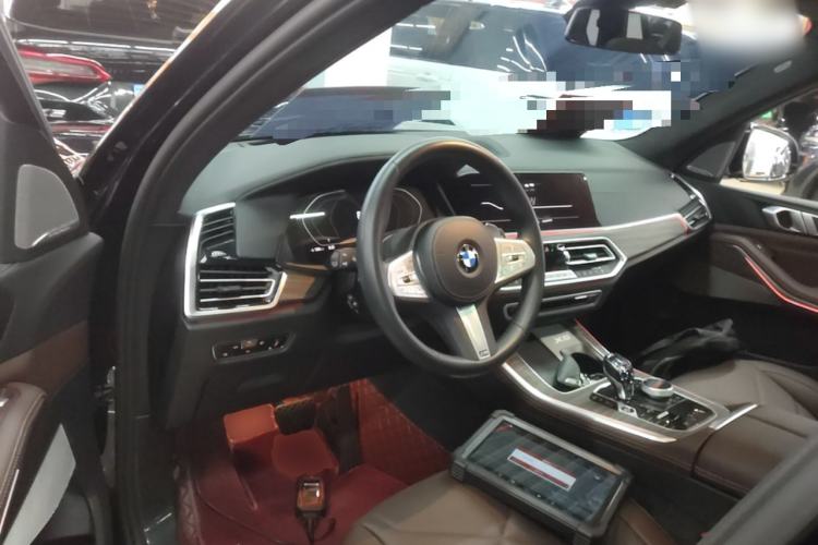 Used BMW X5 2022 Restyled xDrive 40Li M Sport Package Center Console