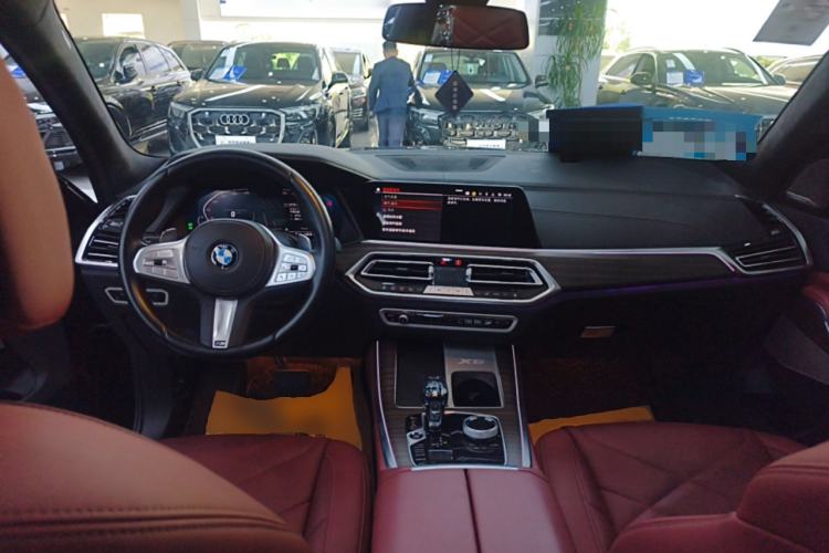 Used BMW X5 2022 Restyled xDrive 40Li M Sport Package Center Console