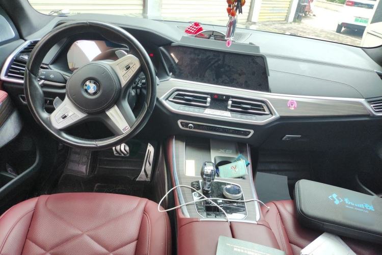 Used BMW X5 2022 xDrive 40Li M Sport Package Center Console