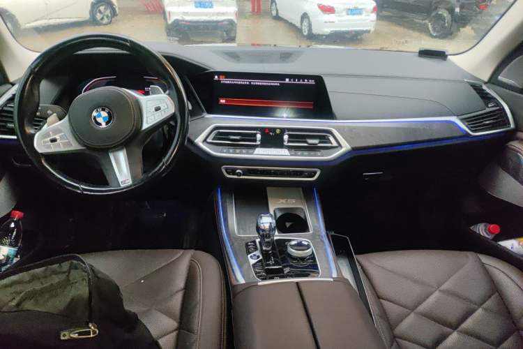 Used BMW X5 2022 Restyled xDrive 30Li Luxury Version M Sport Package Center Console