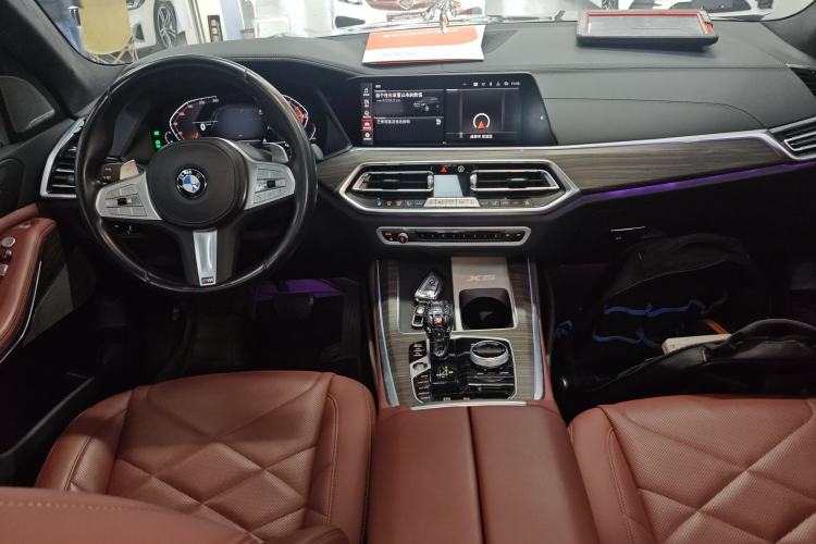 Used BMW X5 2022 Restyled xDrive 40Li M Sport Package Center Console