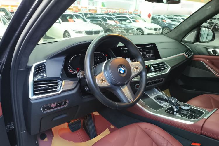 Used BMW X5 2022 Restyled xDrive 40Li M Sport Package Center Console