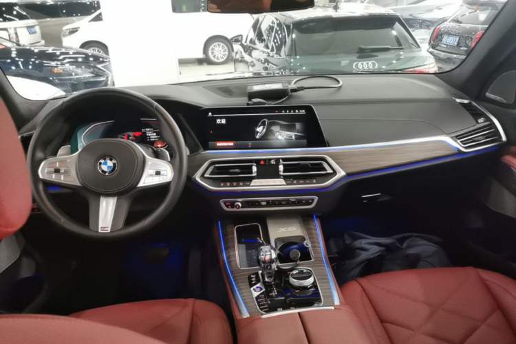 Used BMW X5 2022 Restyled xDrive 40Li M Sport Package Center Console